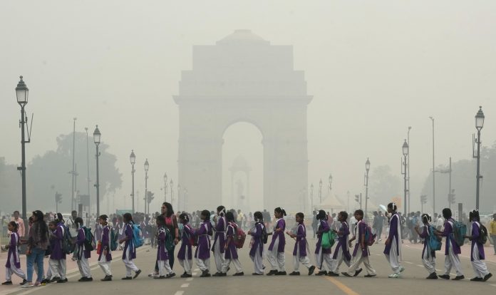 Weather: Haze in Delhi