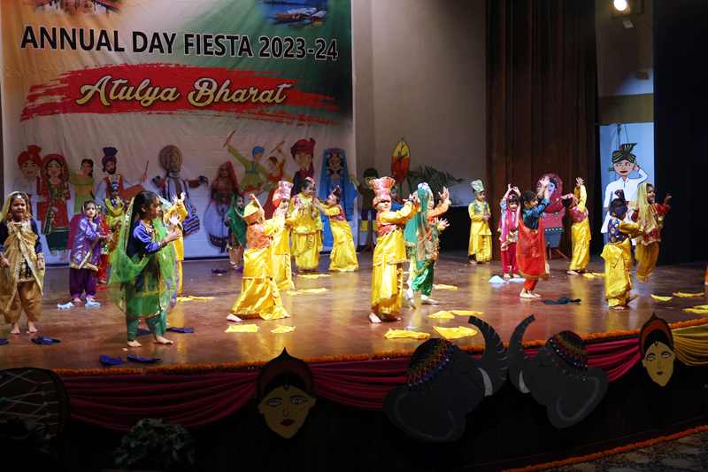 Tiny tots of MMI Pre School Jammu presenting a spectacular dance performance during Annual Day Fiesta of the school.-Excelsior/Rakesh