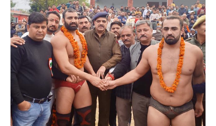 Chief guest introducing wrestlers before Dangal at Akhnoor on Tuesday. Chief guest introducing wrestlers before Dangal at Akhnoor on Tuesday.