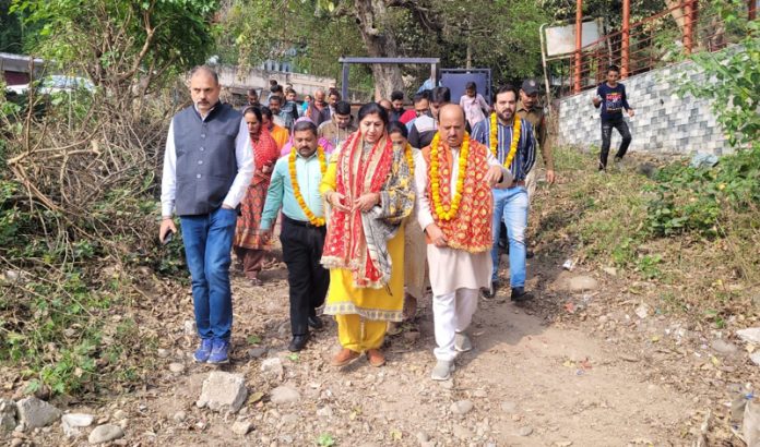 BJP general secretary and former Minister, Dr D K Manyal and former Dy Mayor and spokesperson BJP, Purnima Sharma kick starting the work of Tawi Ghat near Balram Ji Mandir on Tuesday. BJP general secretary and former Minister, Dr D K Manyal and former Dy Mayor and spokesperson BJP, Purnima Sharma kick starting the work of Tawi Ghat near Balram Ji Mandir on Tuesday.