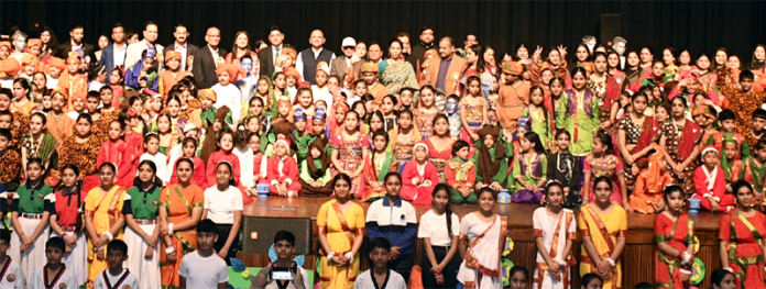Students of Sprawling Buds ICSE, Apple Kids Int'l Pre-school posing for group photograph with dignitaries during Annual Day event on Thursday.