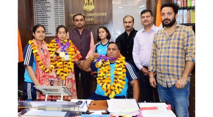 Div Com Jammu accords warm reception to champion para archers in Jammu.