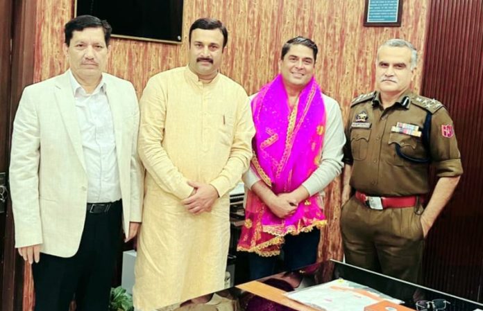 DIG Jammu, Samba & Kathua Range, Shakti Pathak along with SKJAVST trustee & former CEO and Managing Director of J&K Bank, R K Chhibber along with Trust President, Mahant Rohit Shastri felicitating Colonel Ranveer Singh Jamwal. DIG Jammu, Samba & Kathua Range, Shakti Pathak along with SKJAVST trustee & former CEO and Managing Director of J&K Bank, R K Chhibber along with Trust President, Mahant Rohit Shastri felicitating Colonel Ranveer Singh Jamwal.