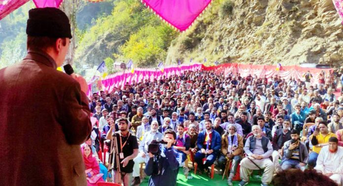 Former J&K CM and DPAP Chairman, Ghulam Nabi Azad addressing public meeting at Udhyanpur in Doda on Wednesday. -Excelsior/ Tilak Raj. Former J&K CM and DPAP Chairman, Ghulam Nabi Azad addressing public meeting at Udhyanpur in Doda on Wednesday. -Excelsior/ Tilak Raj.