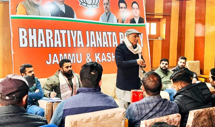 BJP general secretary (Org) Ashok Koul addressing Yuva Morcha Sammelan at Srinagar on Thursday. BJP general secretary (Org) Ashok Koul addressing Yuva Morcha Sammelan at Srinagar on Thursday.