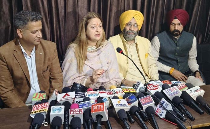 Chairperson of women club ‘Meri Pehchan’, Sandhya Gupta addressing a press conference at Jammu.