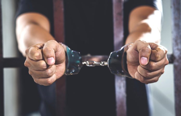 Man arrested in Anantnag for cheating, extortion