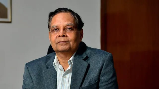 Arvind Panagariya casts vote for first time Arvind Panagariya casts vote for first time