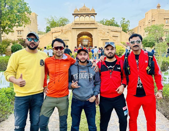 Jammu Ultra Trail Tribe team posing during 100-mile Jaisalmer Ultra Run.