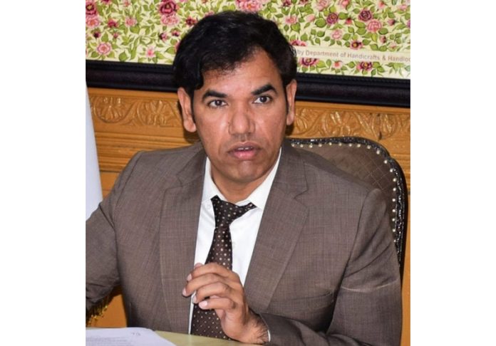 Div Com takes holistic review of winter preparedness in Kashmir