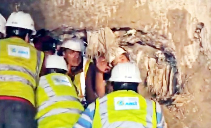 A scene of tunnel breakthrough on Wednesday. A scene of tunnel breakthrough on Wednesday.