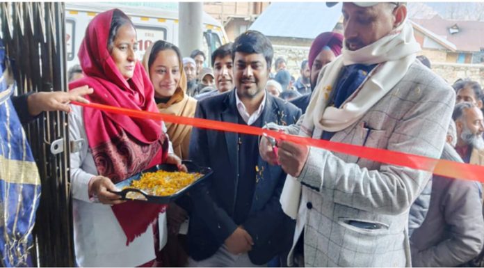 DC Dr Devansh Yadav inaugurating Health and Wellness Centre in Singhpora.