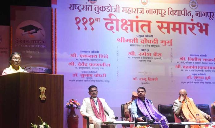 President Droupadi Murmu addressing a gathering after presenting degrees on the occasion of 111th convocation of Rashtrasant Tukadoji Maharaj Nagpur University at Nagpur, Maharashtra on Saturday. (UNI)
