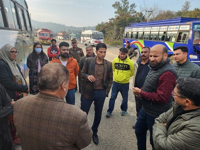 Secretary Transport Prasanna Ramaswamy G inspecting vehicle fitness check site in Khanpur on Saturday. Secretary Transport Prasanna Ramaswamy G inspecting vehicle fitness check site in Khanpur on Saturday.