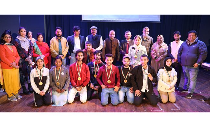 Winners of various events with the organizers on day-3 of Yuvtarang. Winners of various events with the organizers on day-3 of Yuvtarang.