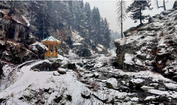 Fresh Snowfall In Many Higher Areas Of Kashmir Fresh Snowfall In Many Higher Areas Of Kashmir