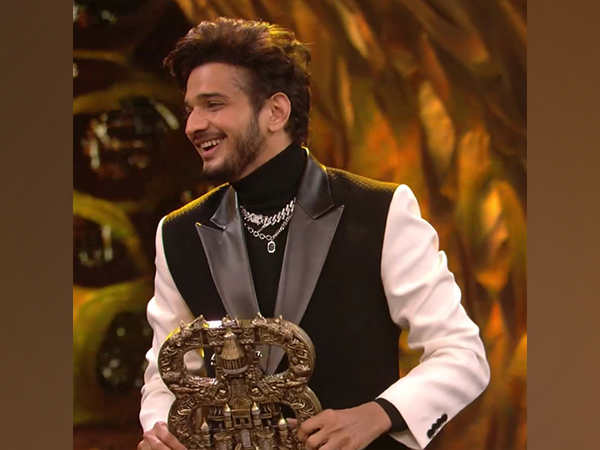 Munawar Faruqui Wins Bigg Boss 17, Beats Abhishek Kumar To Win The Finale Race Munawar Faruqui Wins Bigg Boss 17, Beats Abhishek Kumar To Win The Finale Race