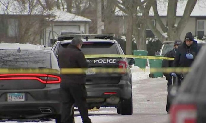 Man Kills 8 In Chicago Over 2 Days, Shoots Himself After Police Find Him In Texas Man Kills 8 In Chicago Over 2 Days, Shoots Himself After Police Find Him In Texas