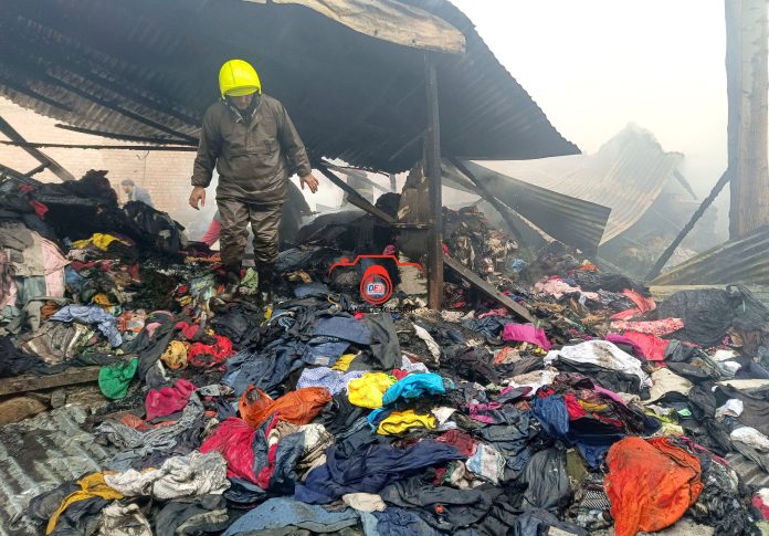 Srinagar Fire 01