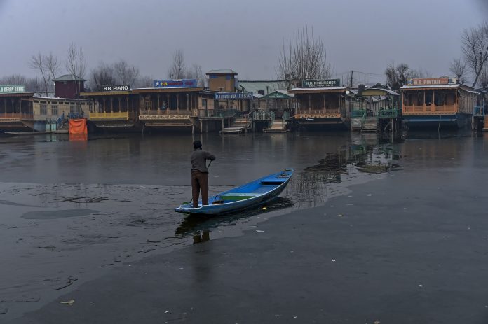 Cold Wave In Kashmir, Minimum Temp Below Freezing Point Cold Wave In Kashmir, Minimum Temp Below Freezing Point