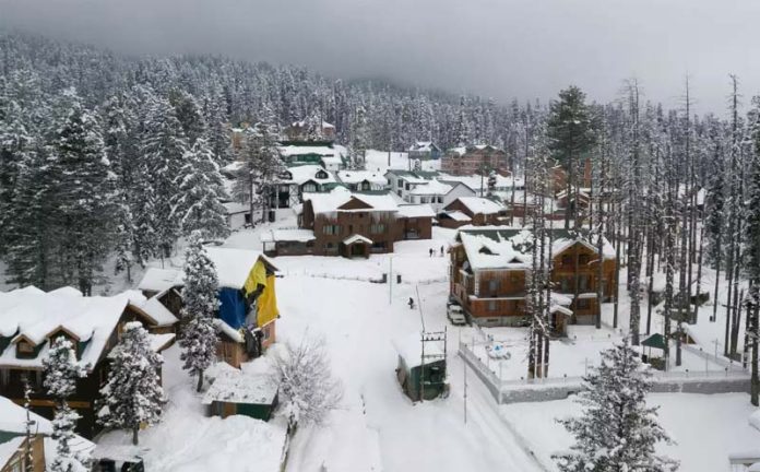 Kashmir hills receive snowfall Kashmir hills receive snowfall