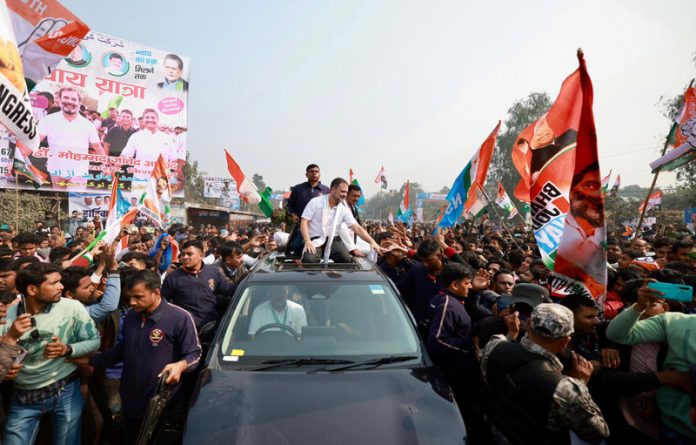 Congress leader Rahul Gandhi waving supporters during Bharat Jodo Nyay Yatra in Kishanganj on Monday.(UNI) Congress leader Rahul Gandhi waving supporters during Bharat Jodo Nyay Yatra in Kishanganj on Monday.(UNI)