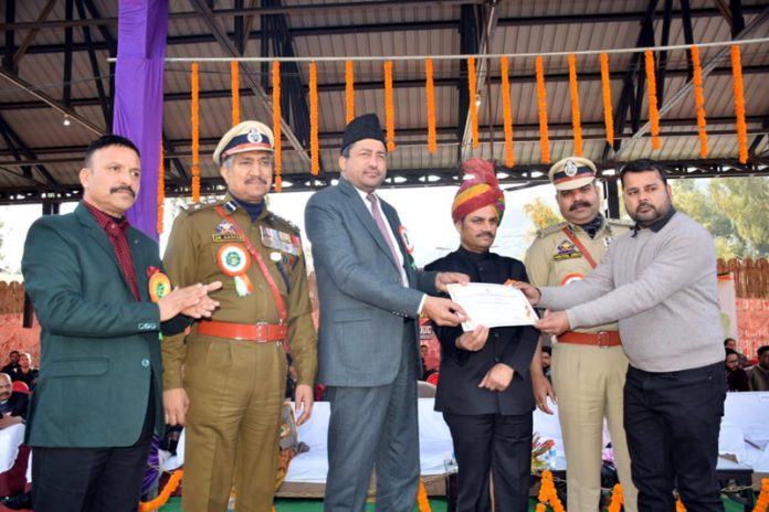 President Press Council Thannamandi Imran Khan was felicitated on Republic Day by District and Sub Divisional Administration. The award was presented by District Development Council (DDC) Chairman Rajouri Naseem Liaqat, DC Rajouri Om Prakash Bhagat, DIG Rajouri-Poonch Range Dr Haseeb Mughal, SSP Rajouri Amrit Pal Singh and ADC Rajouri Rajeev Khajuria for his outstanding contributions in the field of journalism. He was also awarded by SDM Thannamandi Shafiq Ahmed Mir. Imran is working as Correspondent for Daily Excelsior.