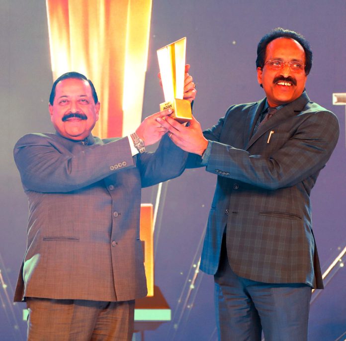 Union Minister Dr. Jitendra Singh presenting 
