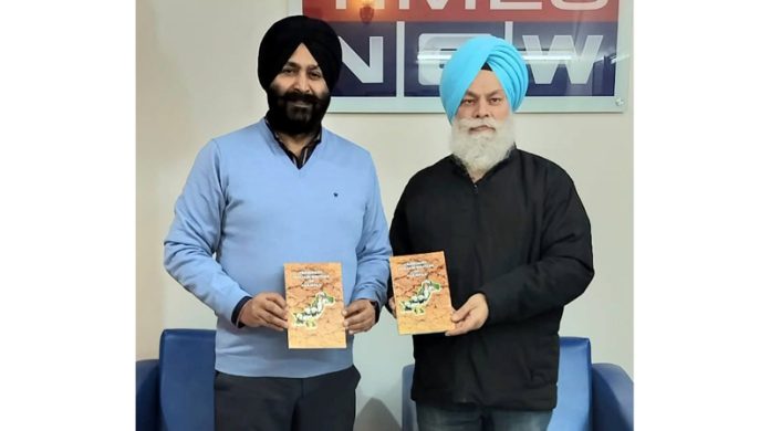 Senior Editor Times Now Pradeep Dutta releasing Jasbir Sarna’s book on Tuesday. Senior Editor Times Now Pradeep Dutta releasing Jasbir Sarna’s book on Tuesday.