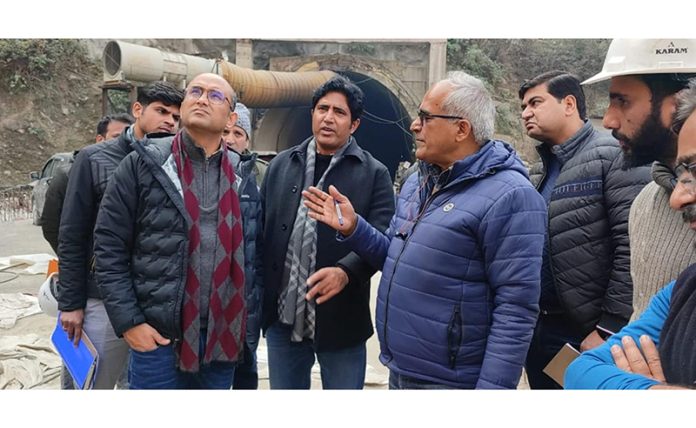 Secretary R&B inspecting NH-44 four-laning project in Ramban.