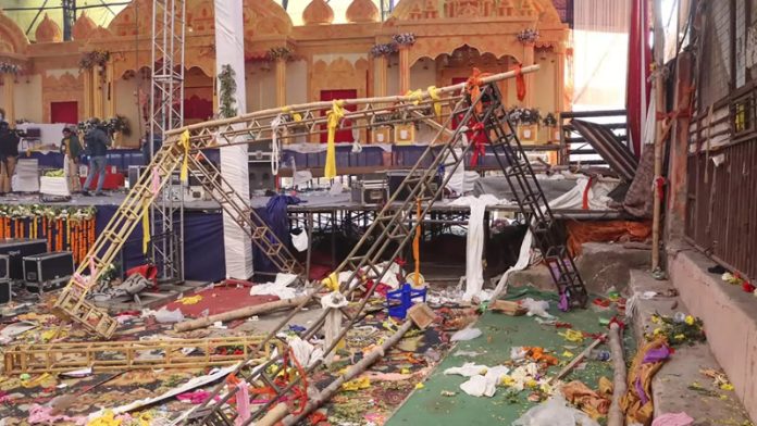 A collapsed platform at Kalkaji Mandir, in New Delhi. At least one person was killed and 17 others suffered injuries after the platform collapsed during a 'jagran' programme, according to officials. A collapsed platform at Kalkaji Mandir, in New Delhi. At least one person was killed and 17 others suffered injuries after the platform collapsed during a 'jagran' programme, according to officials.