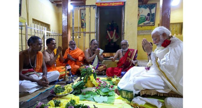 Prime Minister Narendra Modi performs pooja at Kothandaramaswamy temple in Dhanushkodi, Tamil Nadu on Sunday. (UNI)