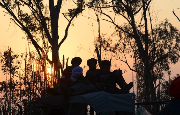 Shambhu border: SC constitutes committee to amicably resolve grievances of protesting farmers Shambhu border: SC constitutes committee to amicably resolve grievances of protesting farmers