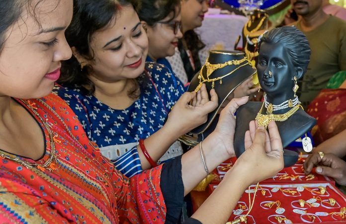 Gold Jumps Rs 170; Silver Plunges Rs 300