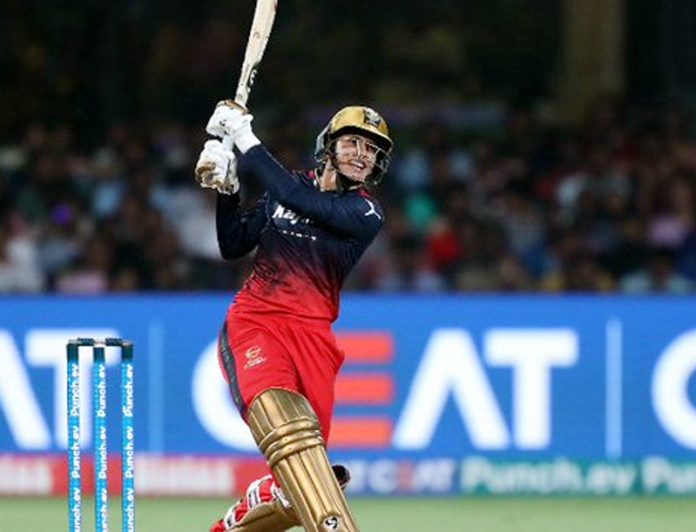 Smriti Mandhana playing a shot during a match against Gujarat Giants at Bengaluru on Tuesday.