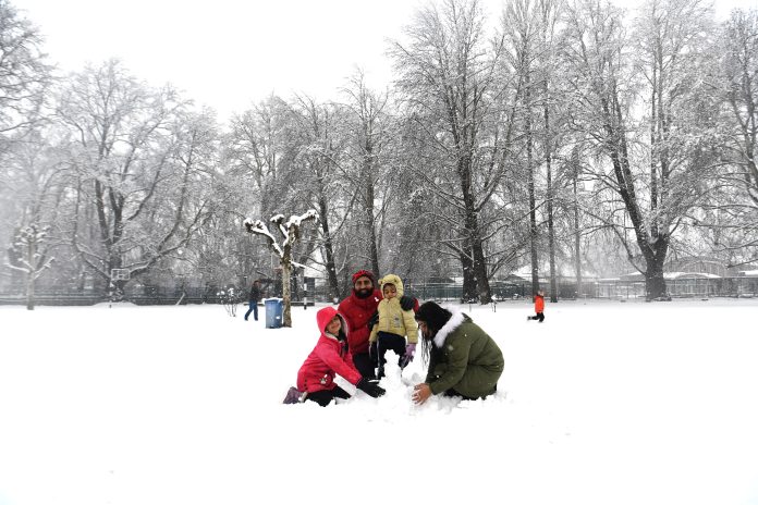 No Respite From Cold Conditions In Kashmir Valley No Respite From Cold Conditions In Kashmir Valley