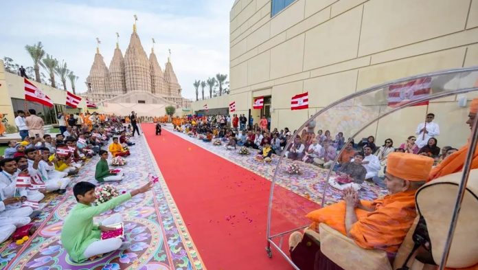 ‘Stone Seva' | Indian Children In Abu Dhabi Giving Final Shape To Gifts For Attendees Of First Hindu Temple Inauguration ‘Stone Seva' | Indian Children In Abu Dhabi Giving Final Shape To Gifts For Attendees Of First Hindu Temple Inauguration