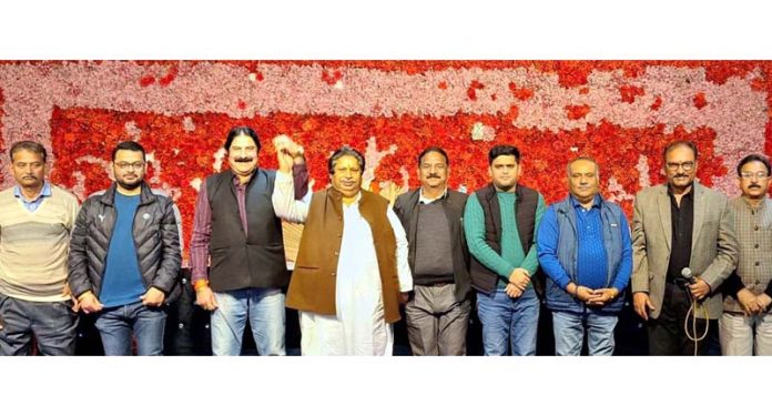 Raman Bhalla with other Congress leaders.