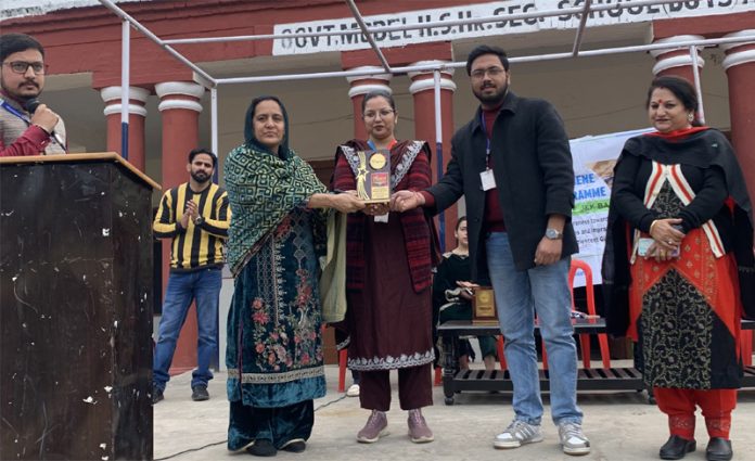 Team members of LFO-BHF posing along with teaching faculty of school during awareness programme.