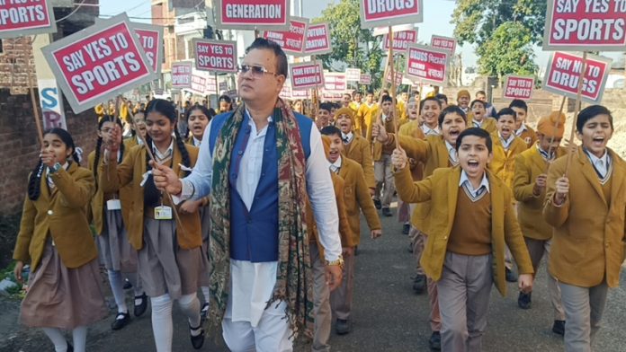 Social activist Jayesh Gupta leading a drug-awareness rally by MVMS students at Sainik Colony, Jammu.