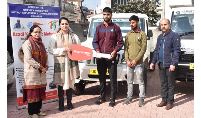 Deputy Commissioner Udhampur handing over key of load carrier to a beneficiary on Tuesday.