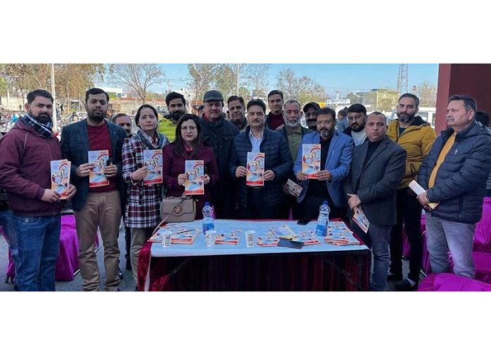 Deputy Drugs Controller, Mohd Iqbal Palla and other officers of DFCO during an awareness programme at DH Kathua.