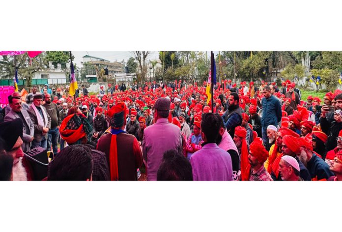 DPAP Chairman G N Azad addressing party workers' meeting at his residence in Jammu.