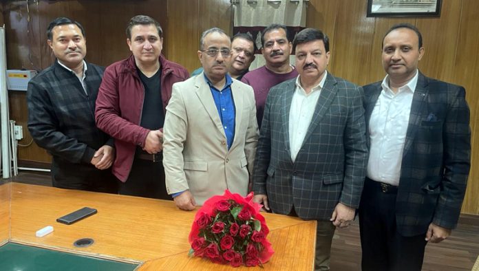 JCCI members during meeting with VC JDA Bhawani Rakwal on Thursday. JCCI members during meeting with VC JDA Bhawani Rakwal on Thursday.