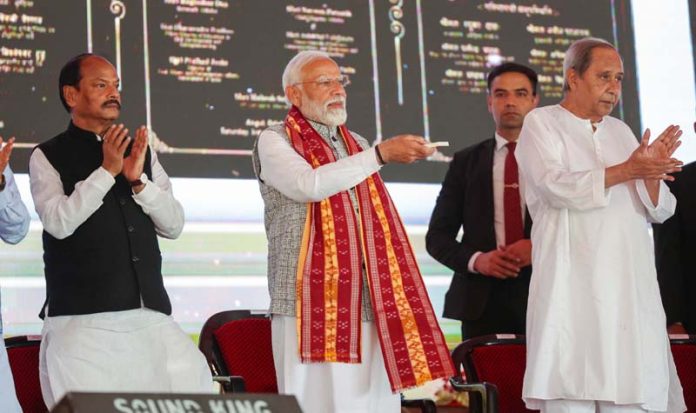 Prime Minister Narendra Modi laying the foundation stone and inaugurates various projects at Sambalpur, in Odisha on Saturday. (UNI)