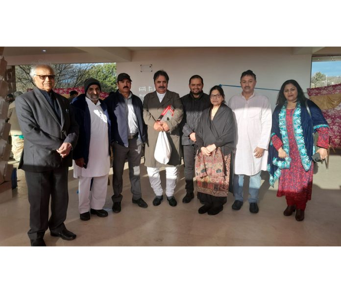 Club members with the play writer & artists.