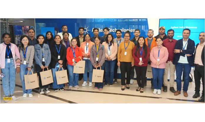 CUJ students attending the workshop for hands-on training in CGH Microarrays Technologies. CUJ students attending the workshop for hands-on training in CGH Microarrays Technologies.