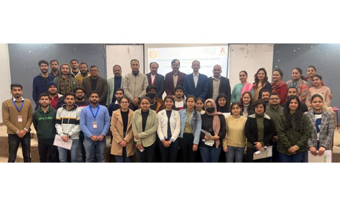 Organizers with participants and guests of workshop at JU.