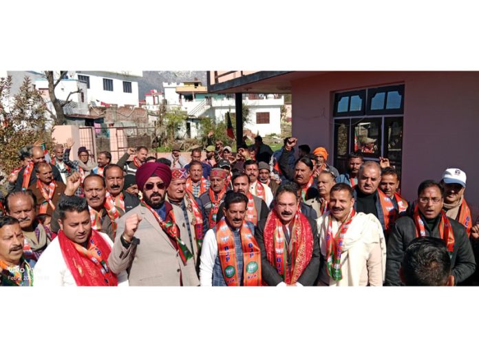 BJP leader and former MLA Balwant Singh Mankotia along with people who joined the party in Jammu on Friday. BJP leader and former MLA Balwant Singh Mankotia along with people who joined the party in Jammu on Friday.
