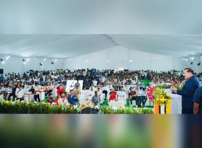 Dr Jitendra Launches First-Ever 'Science Experience Centre' At Hyderabad, Dedicates It To StartUps